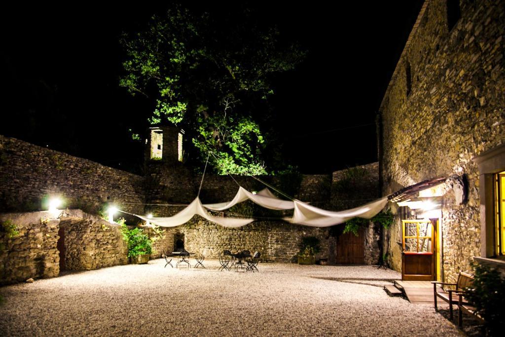 Agriturismo Casteldelpiano Licciana Nardi ภายนอก รูปภาพ