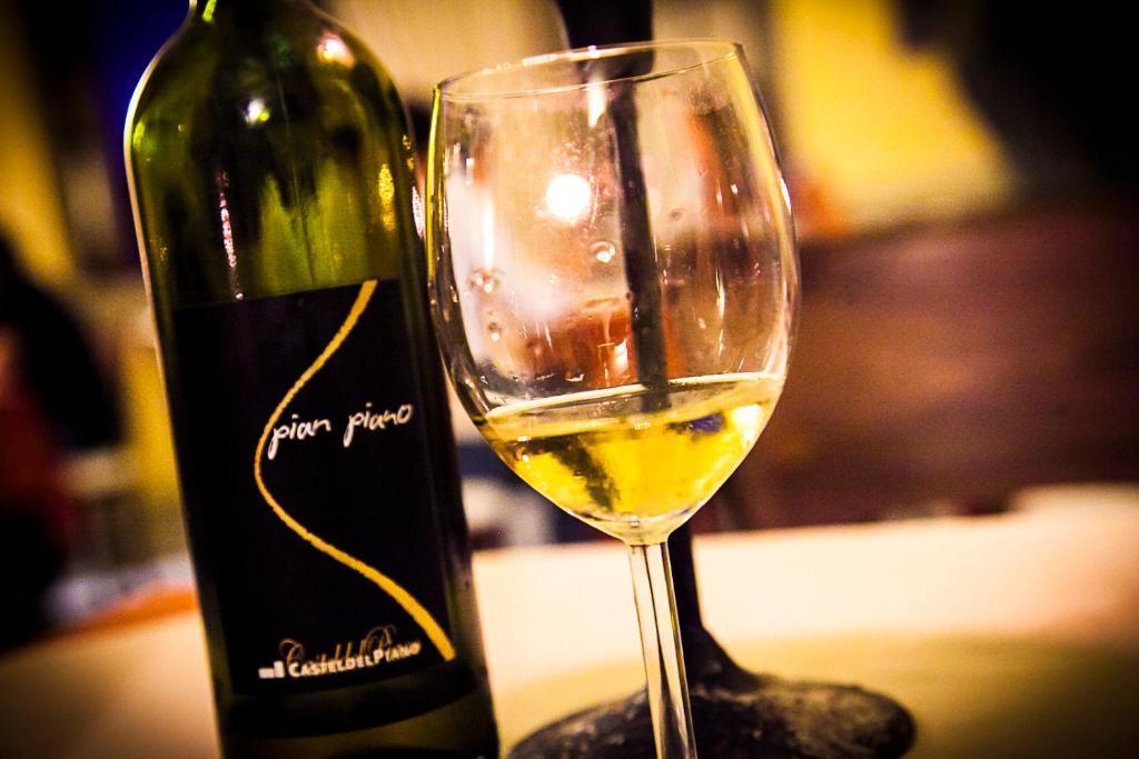 Agriturismo Casteldelpiano Licciana Nardi ภายนอก รูปภาพ